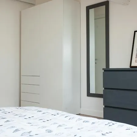 Apartment House Francesco Redi Milan
