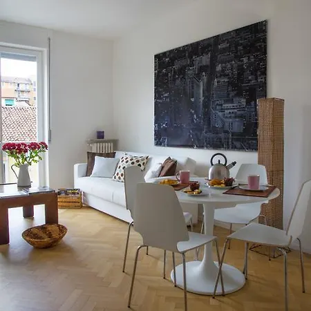 House Francesco Redi Apartment Milan